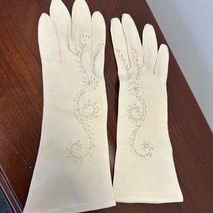 Vintage Off-White Gloves with Glass Beaded Design
